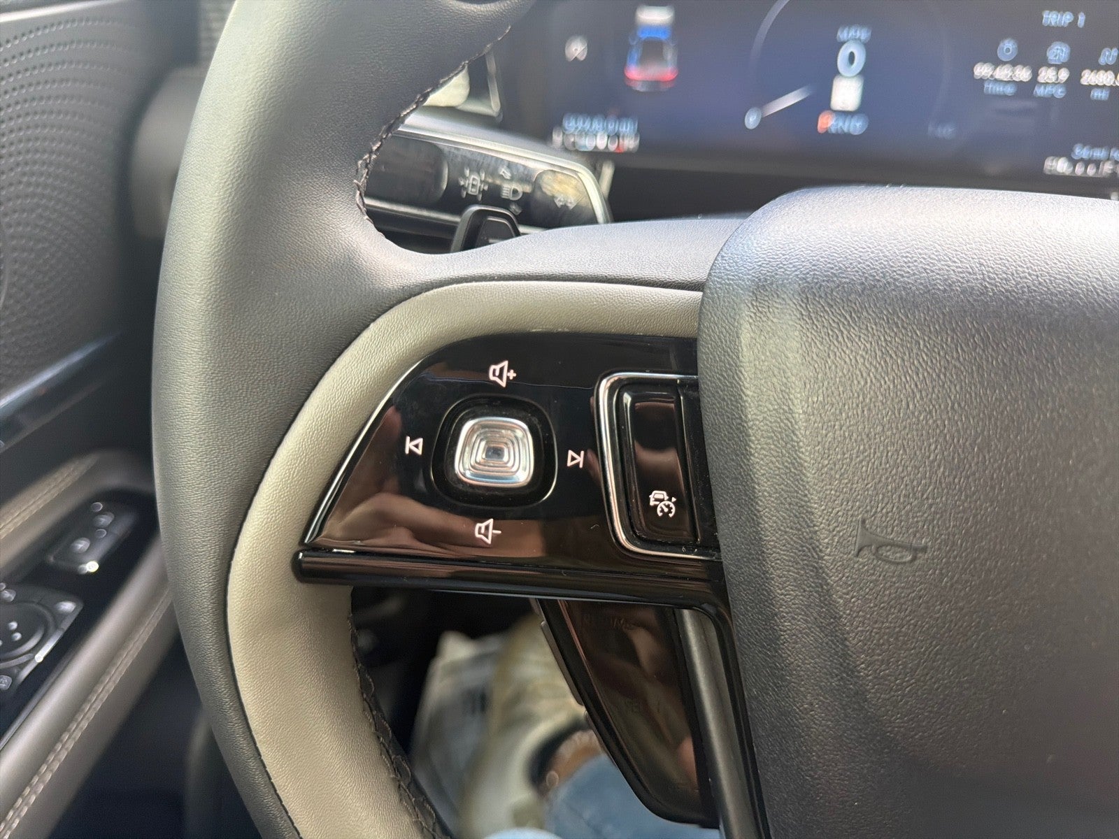 2023 Lincoln Corsair Standard FWD