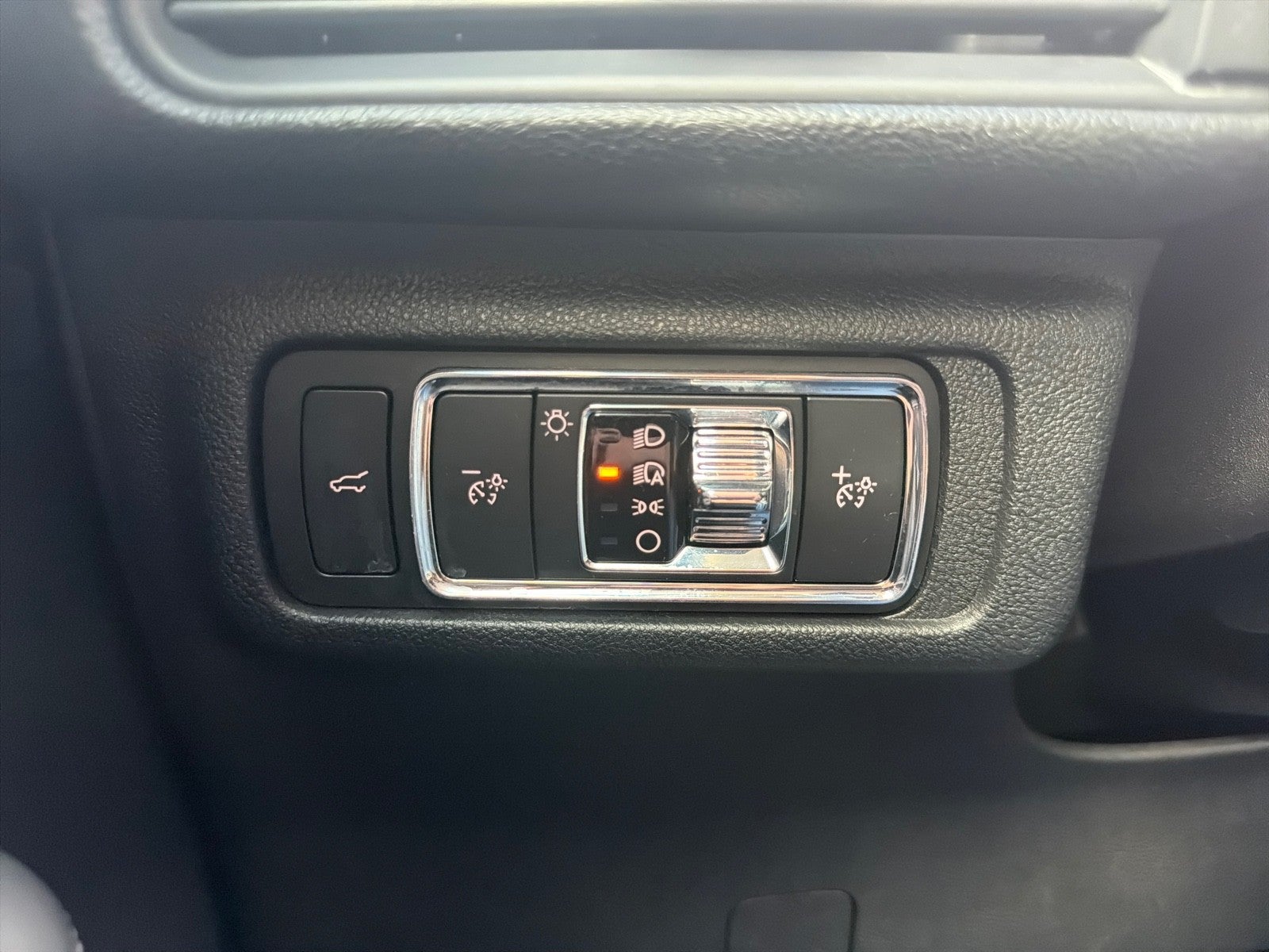 2023 Lincoln Corsair Standard FWD