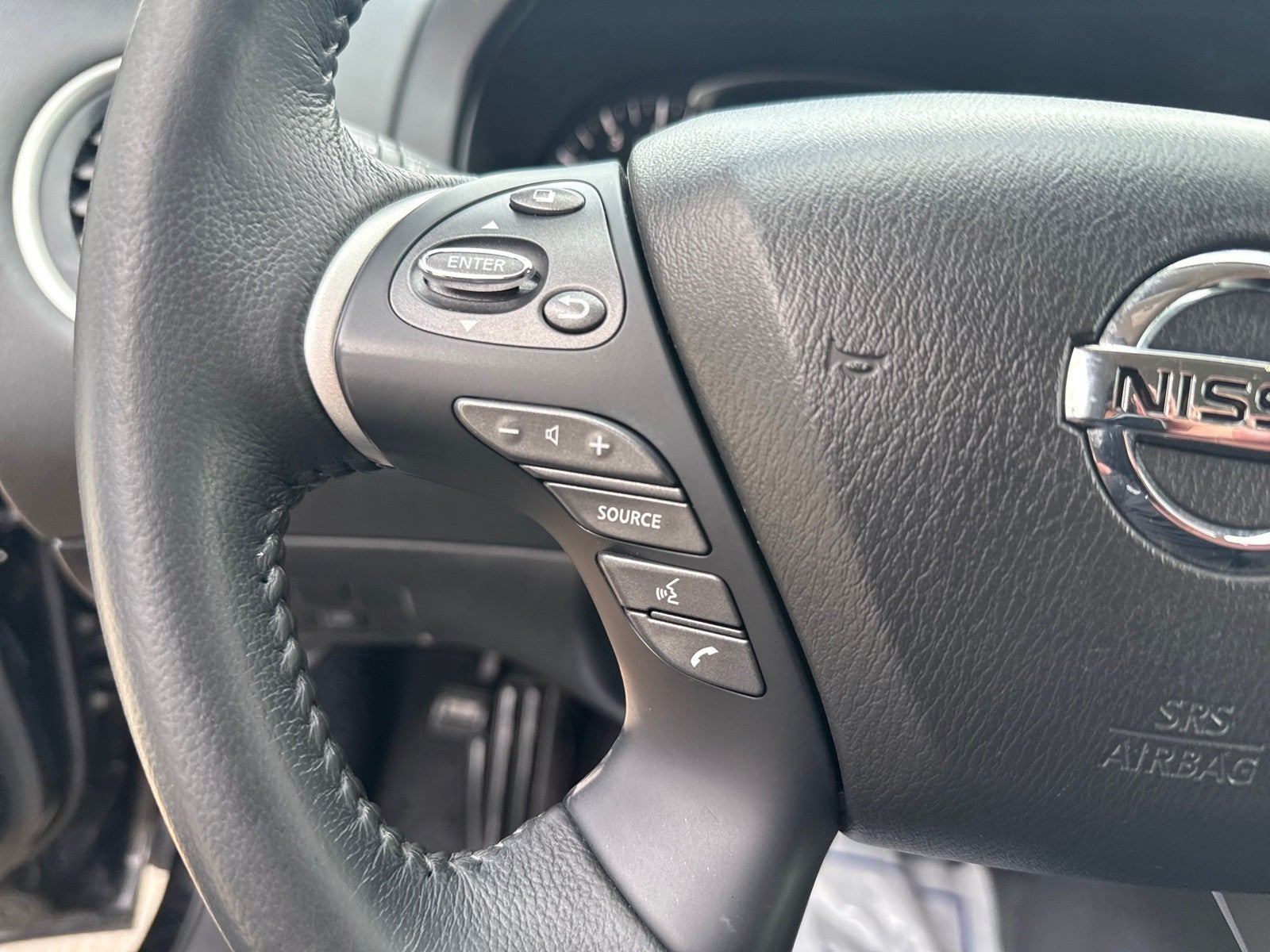 2019 Nissan Pathfinder FWD SV