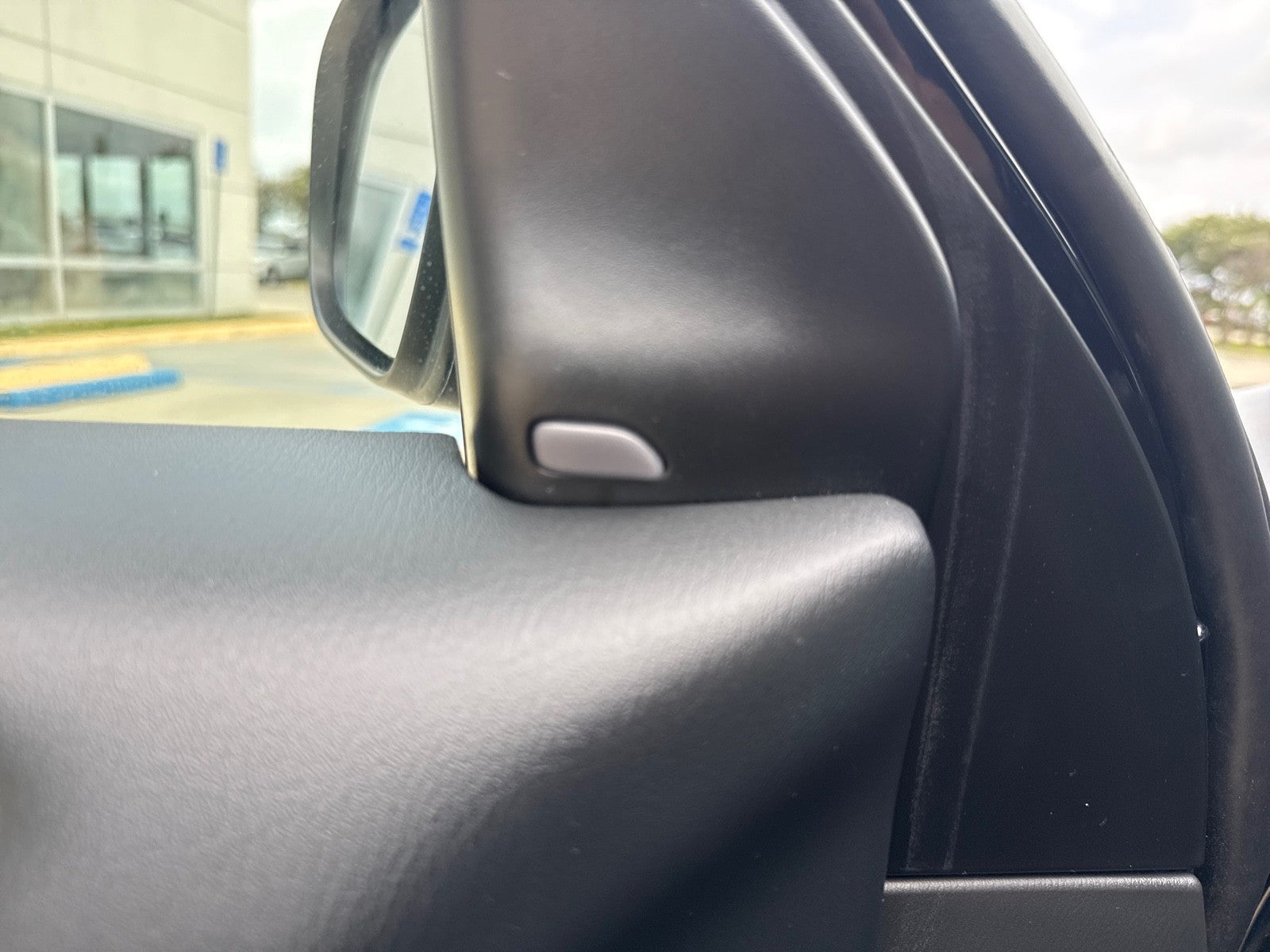2019 Nissan Pathfinder FWD SV