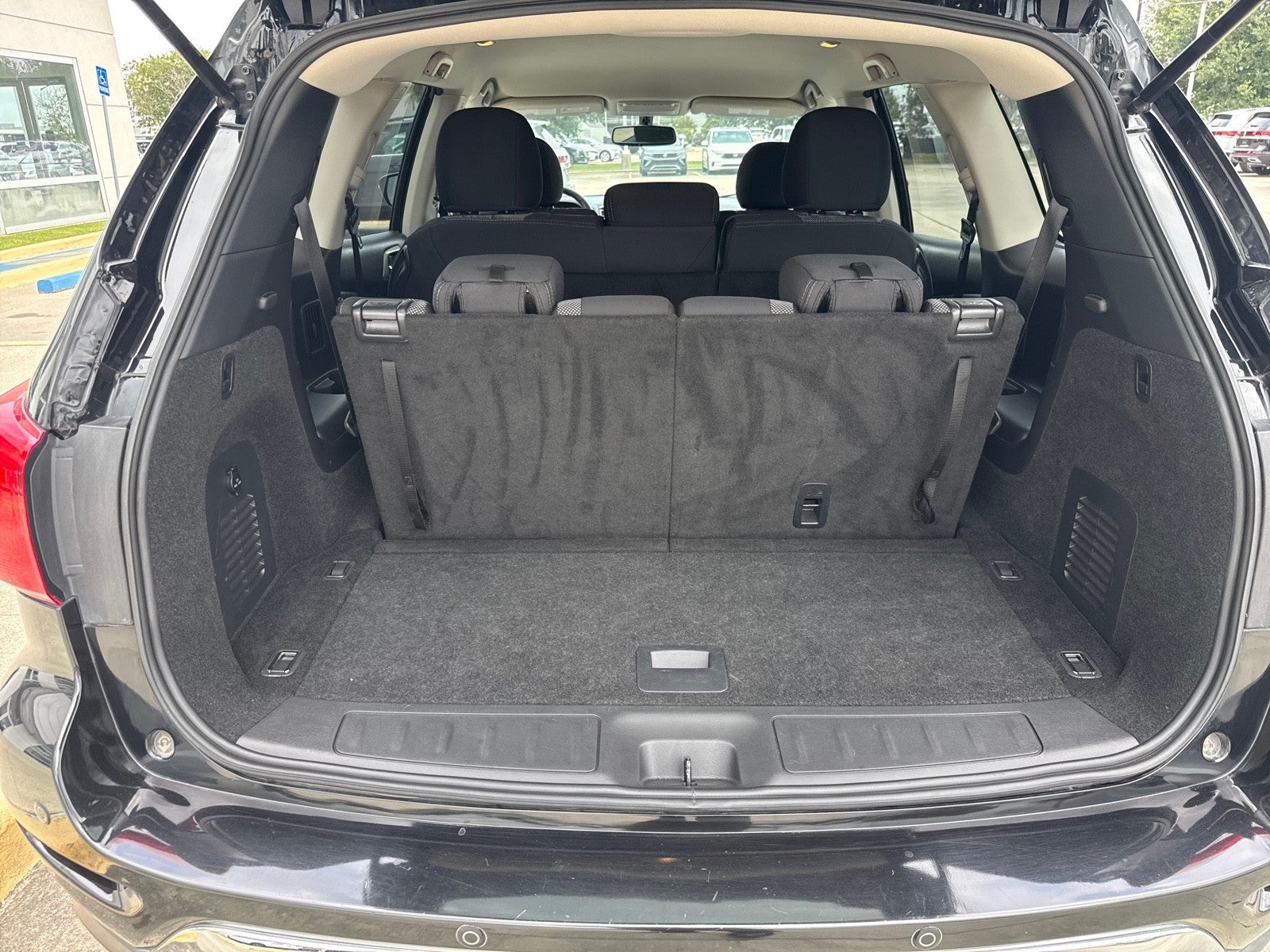 2019 Nissan Pathfinder FWD SV