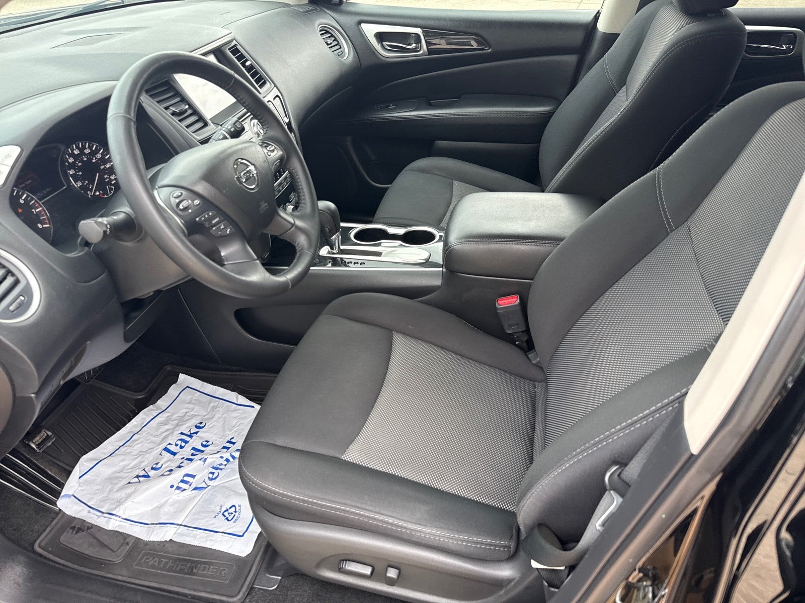 2019 Nissan Pathfinder FWD SV