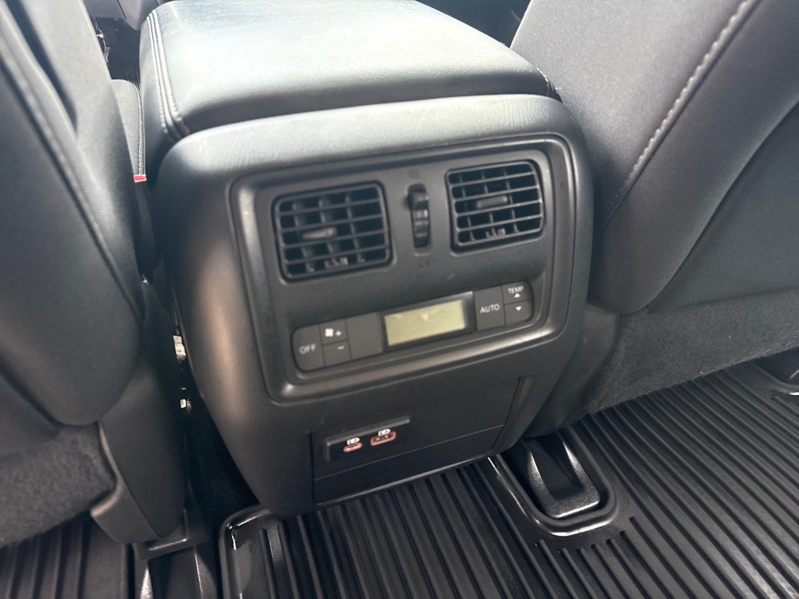 2019 Nissan Pathfinder FWD SV