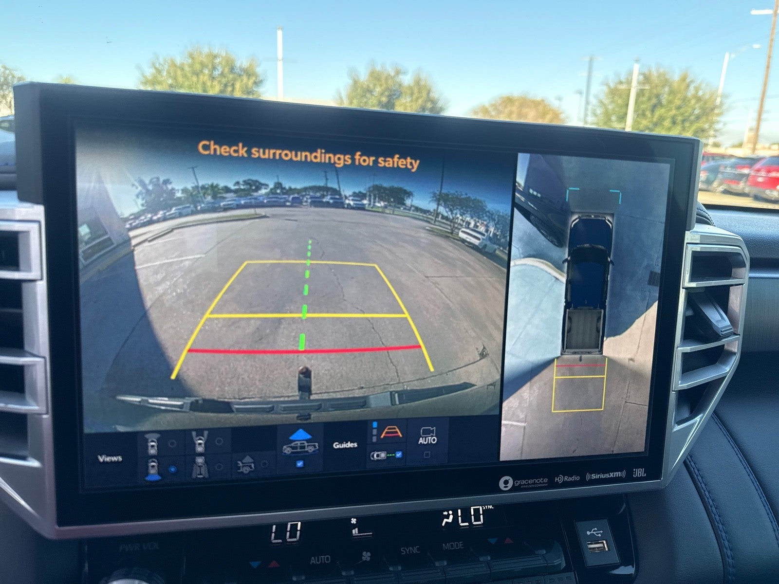 2022 Toyota Tundra 2WD Platinum CrewMax 5.5' Bed (Natl)