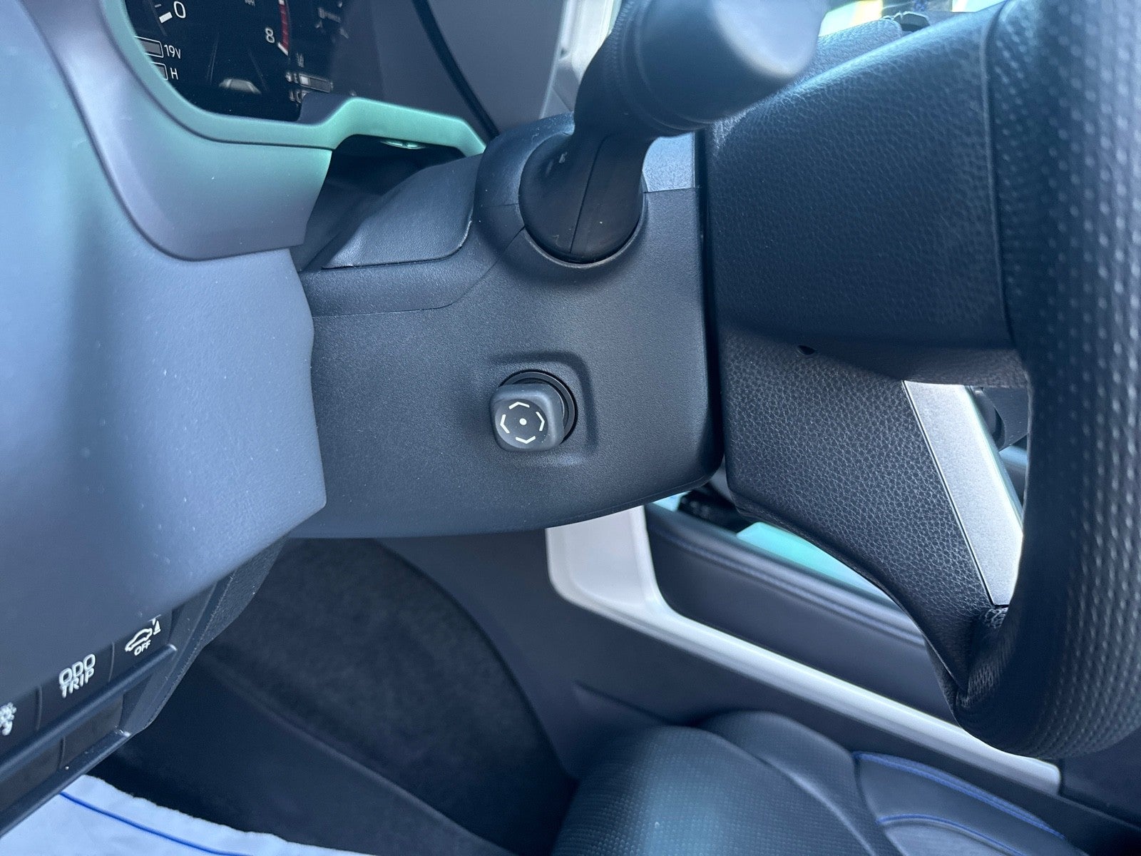 2022 Toyota Tundra 2WD Platinum CrewMax 5.5' Bed (Natl)