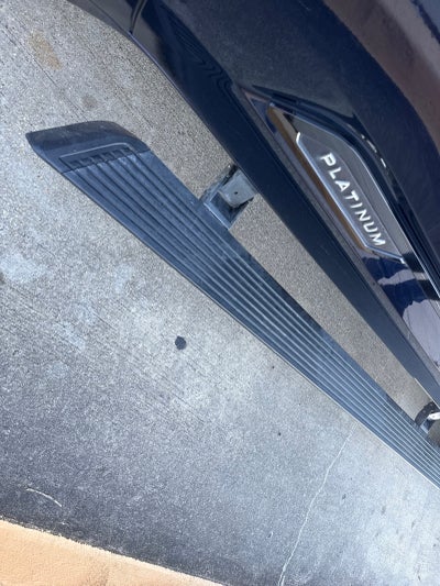 2022 Toyota Tundra 2WD Platinum CrewMax 5.5' Bed (Natl)