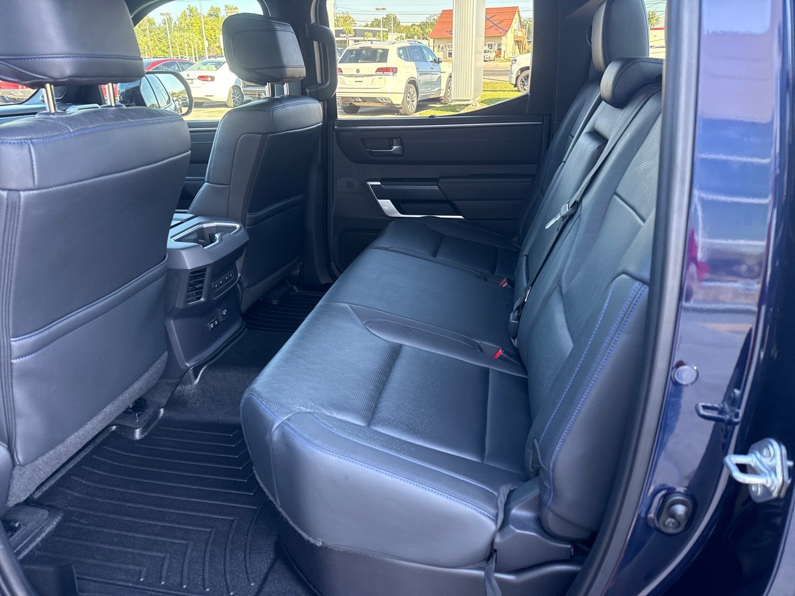 2022 Toyota Tundra 2WD Platinum CrewMax 5.5' Bed (Natl)
