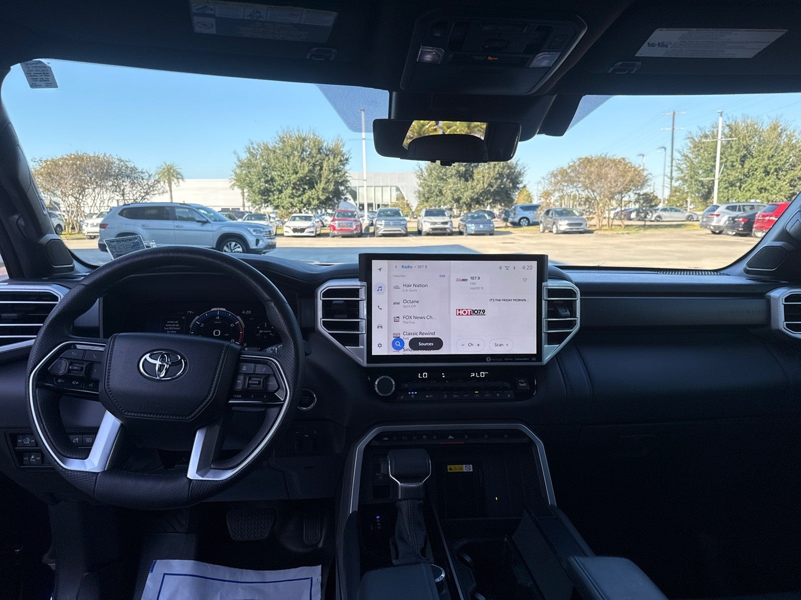 2022 Toyota Tundra 2WD Platinum CrewMax 5.5' Bed (Natl)