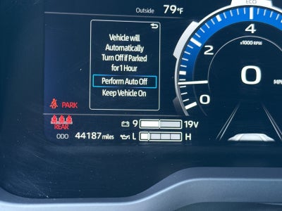 2022 Toyota Tundra 2WD Platinum CrewMax 5.5' Bed (Natl)