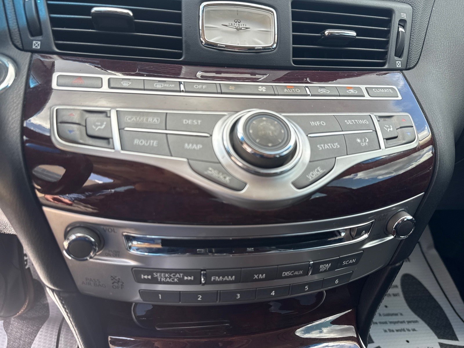 2017 INFINITI Q70L 3.7 RWD