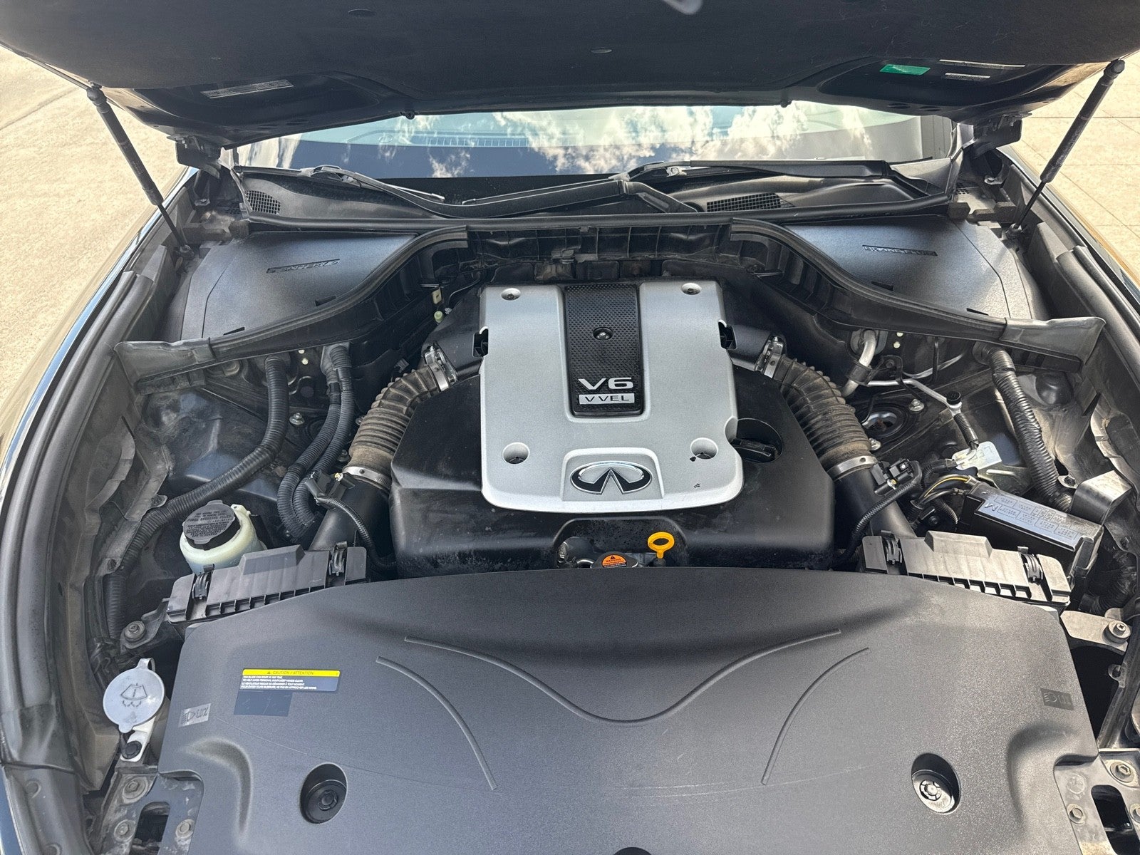 2017 INFINITI Q70L 3.7 RWD