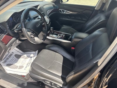 2017 INFINITI Q70L 3.7 RWD