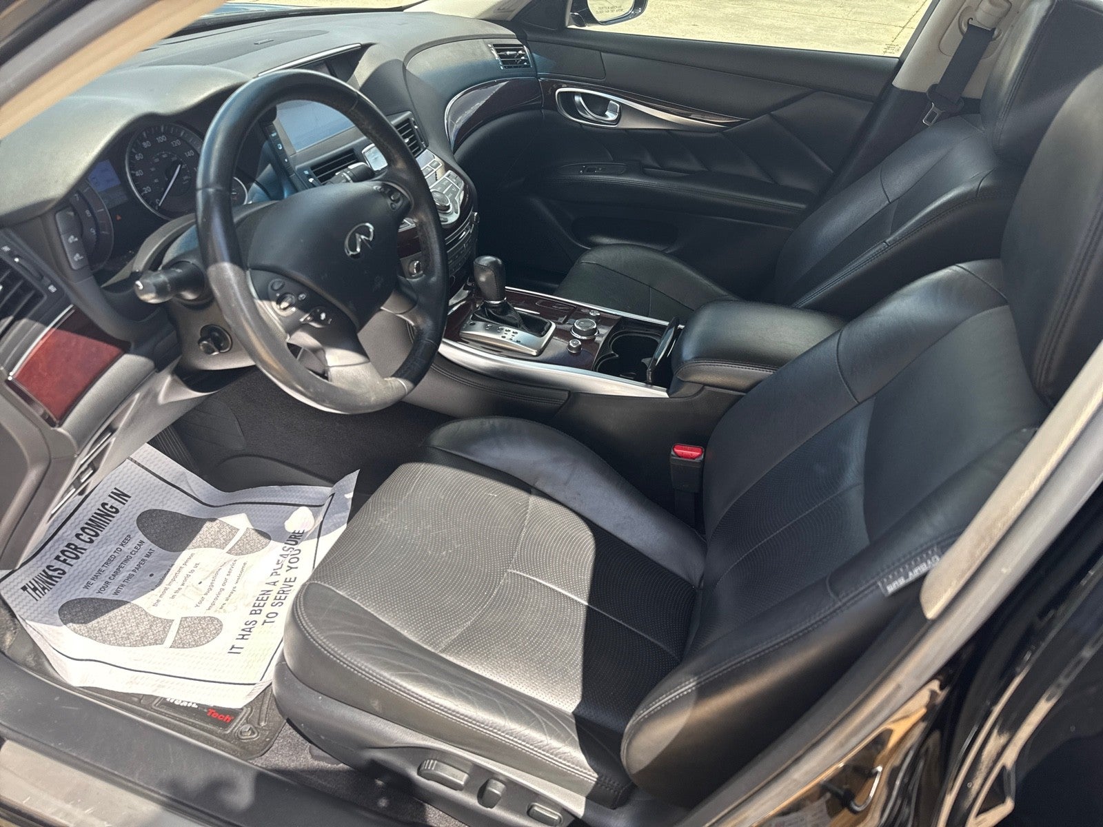 2017 INFINITI Q70L 3.7 RWD