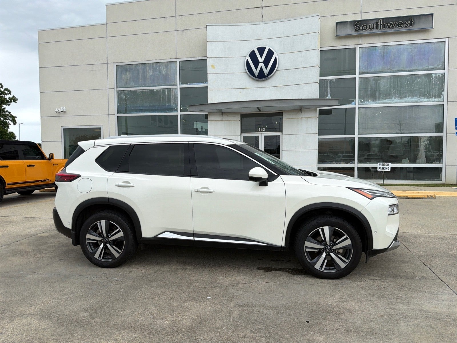 2023 Nissan Rogue FWD Platinum