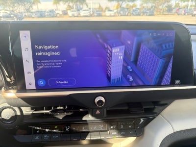 2023 Toyota Crown Limited AWD (Natl)