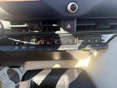 2023 Toyota Crown Limited AWD (Natl)