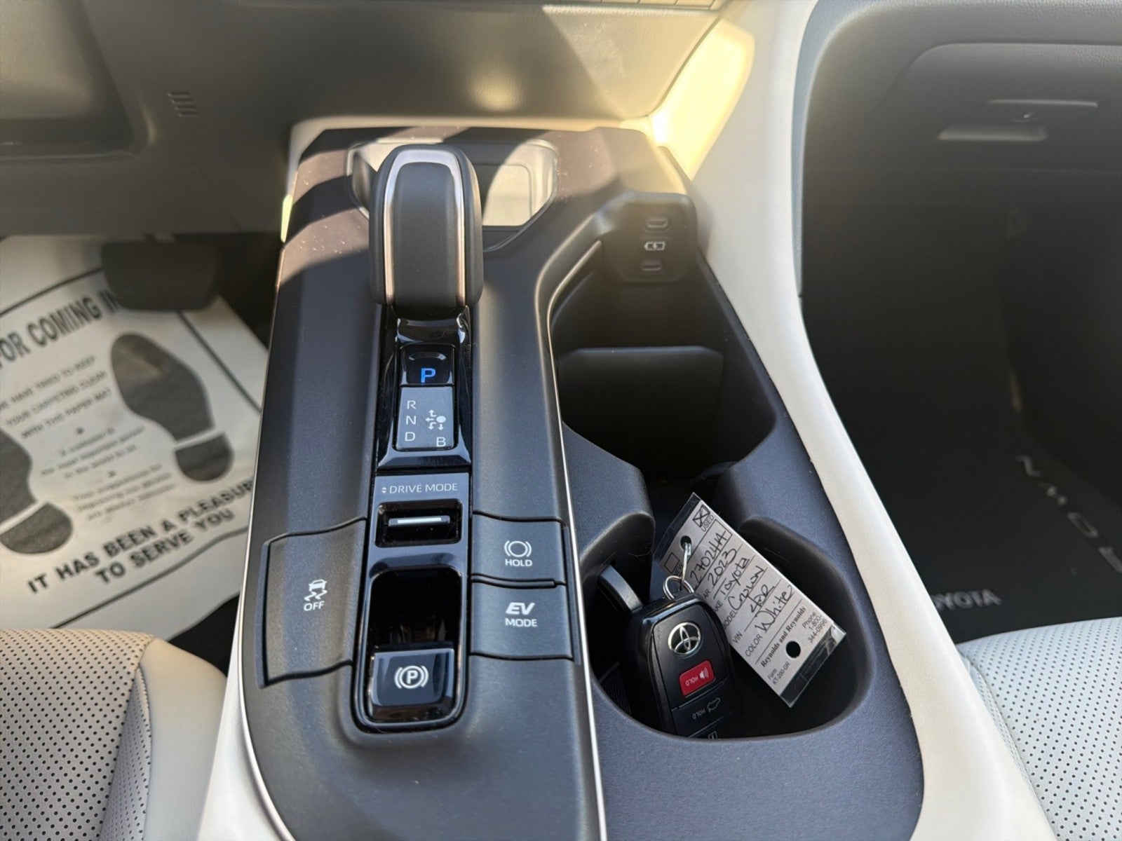 2023 Toyota Crown Limited AWD (Natl)
