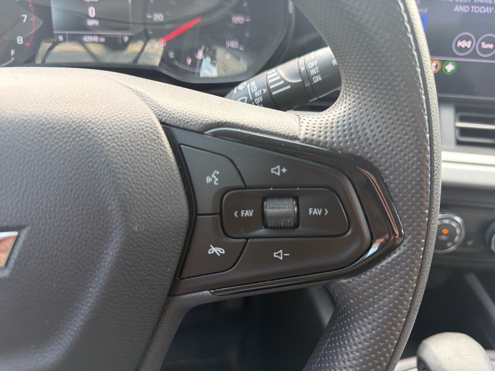 2025 Chevrolet Trax FWD 4dr LS