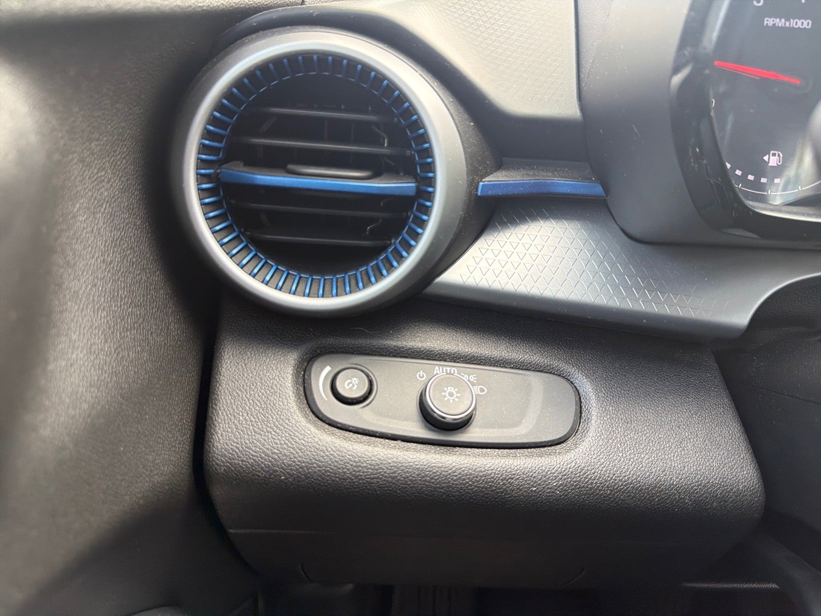 2025 Chevrolet Trax FWD 4dr LS