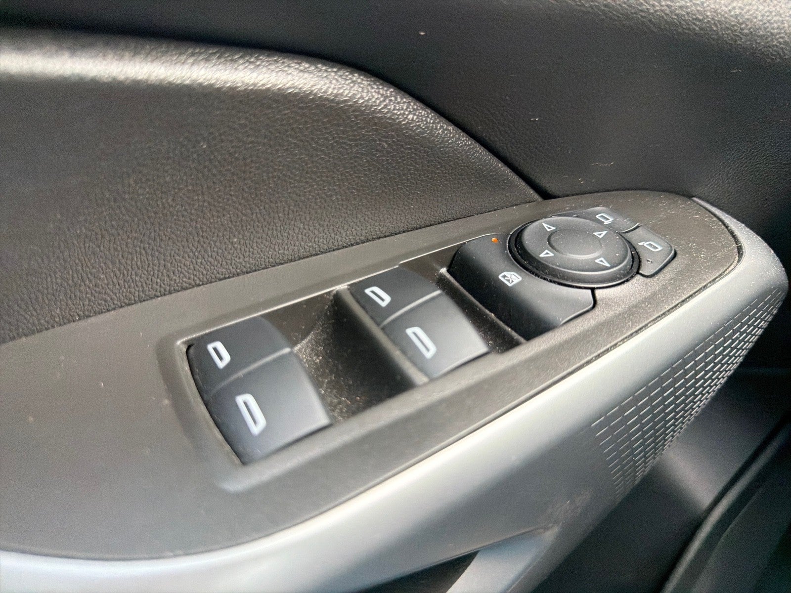 2025 Chevrolet Trax FWD 4dr LS