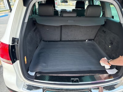 2004 Volkswagen Touareg Base