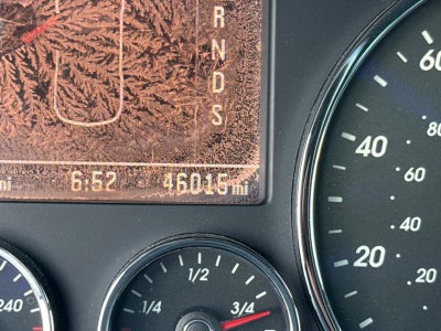 2004 Volkswagen Touareg Base