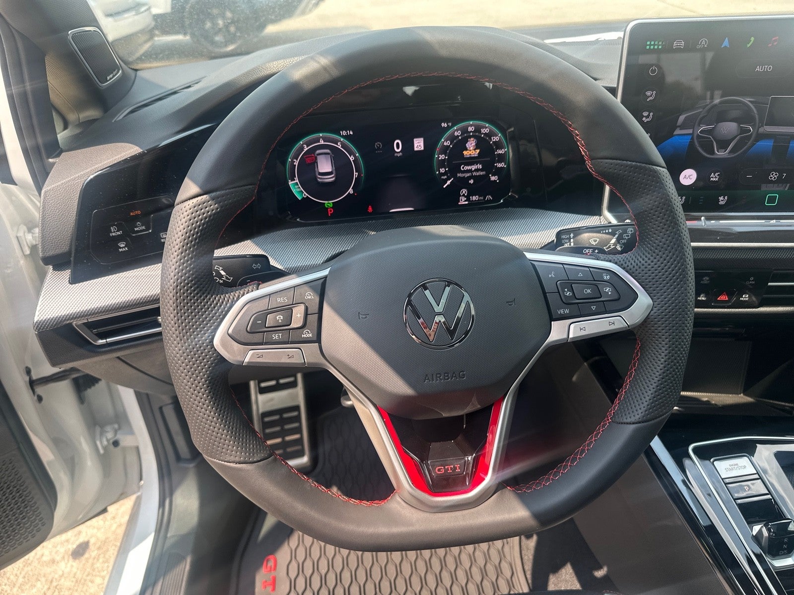2025 Volkswagen Golf GTI 2.0T SE DSG