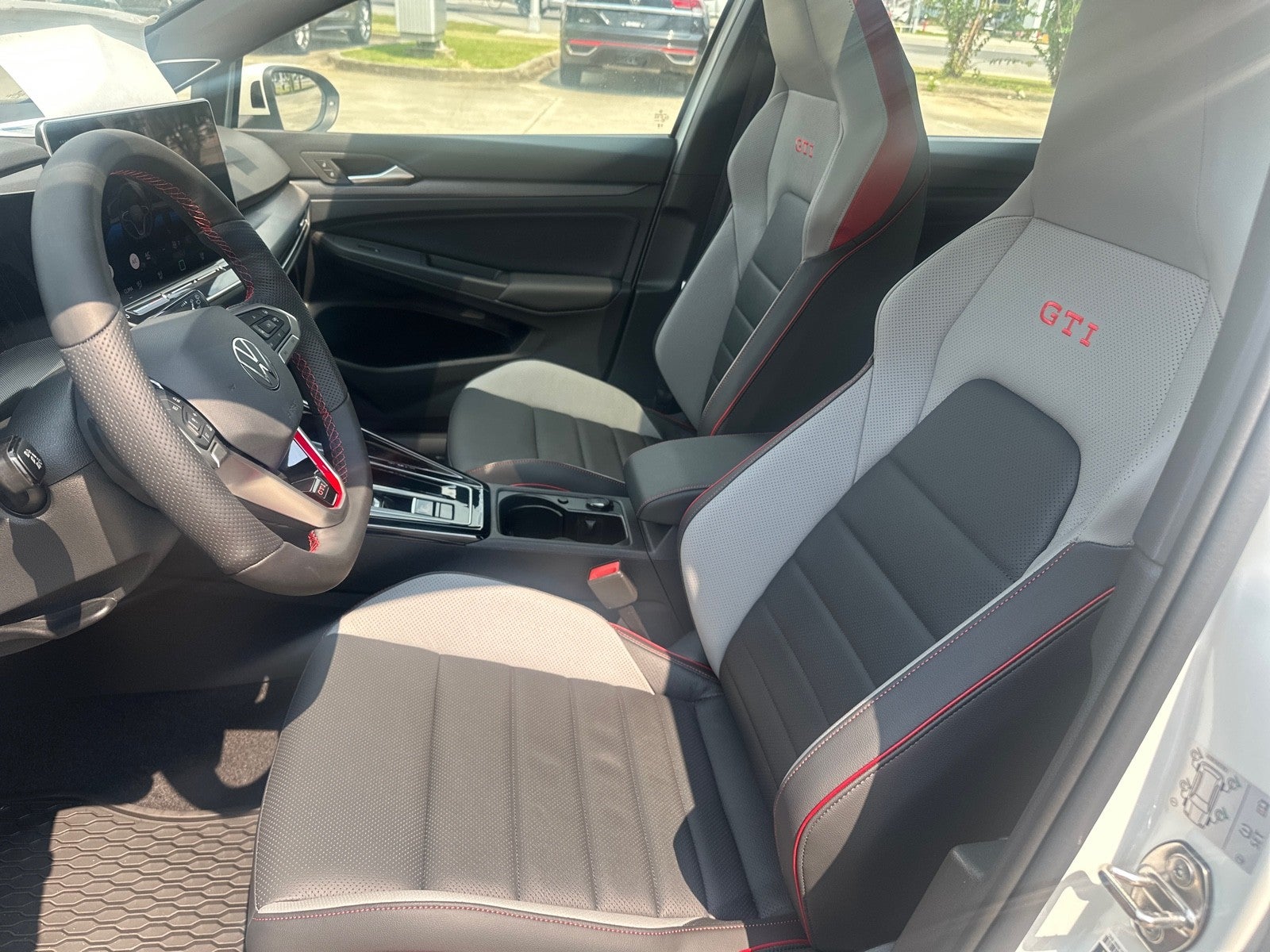 2025 Volkswagen Golf GTI 2.0T SE DSG