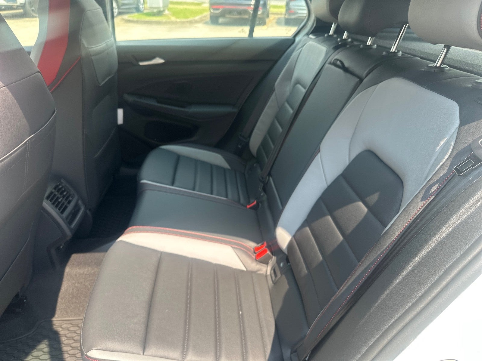 2025 Volkswagen Golf GTI 2.0T SE DSG