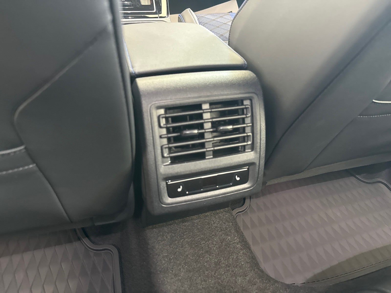 2026 Volkswagen Golf R 2.0T DSG